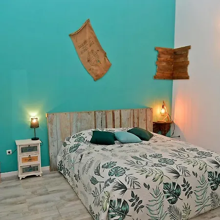 Les Colombines Bed & Breakfast *